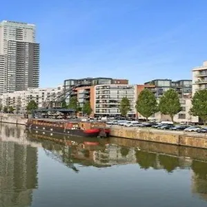  Bateau-hôtel Edouard Boat