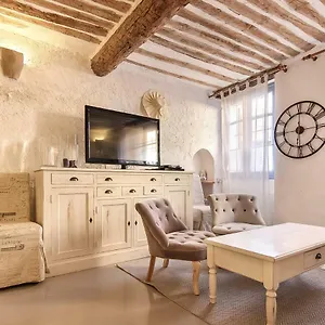 bijou-apartment-in-old-town-antibes.fr-provencehotel.com/